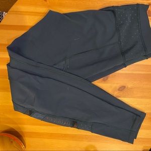 Lululemon high waisted teal leggings w/ mesh side